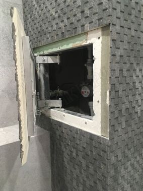 Люк под плитку Нажимной Секрет-Лайт 450*400 Люк под плитку Нажимной Секрет-Лайт 450*400