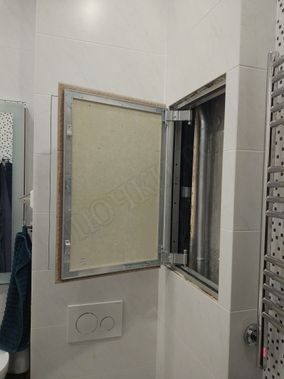 Люк под плитку Секрет 3.0 200*500 Люк под плитку Секрет 3.0 200*500