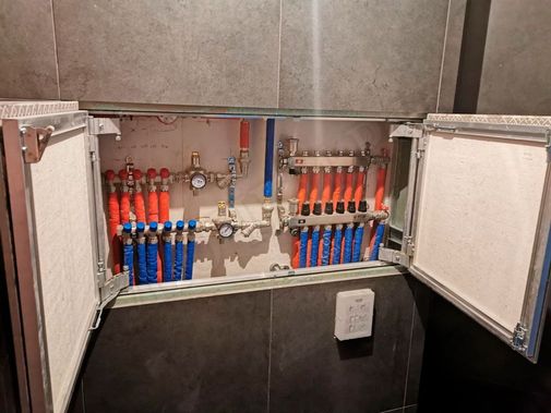 Люк под плитку Секрет 3.0, 2 створки 1250*900 Люк под плитку Секрет 3.0, 2 створки 1250*900