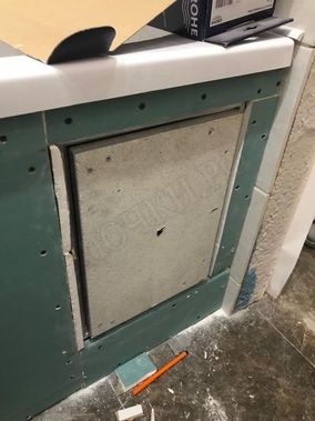 Люк под плитку Нажимной Секрет-Лайт 450*400 Люк под плитку Нажимной Секрет-Лайт 450*400